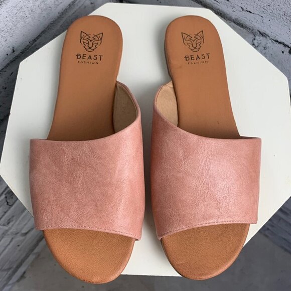 Beast Fashion Flat Casual Shoe Open Toe Slip Faux Leather Sandals - Picture 1 of 7